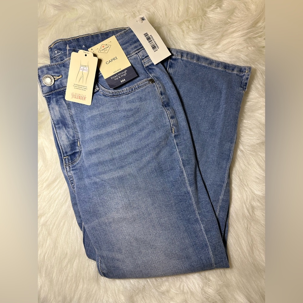 Women’s Capri Jeans